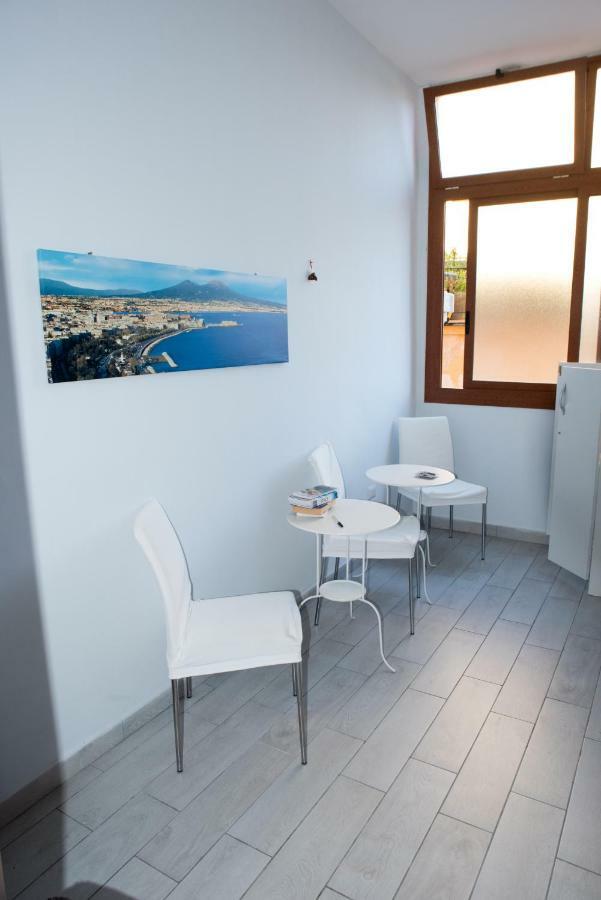B&B Le Isole Napoli Bagian luar foto