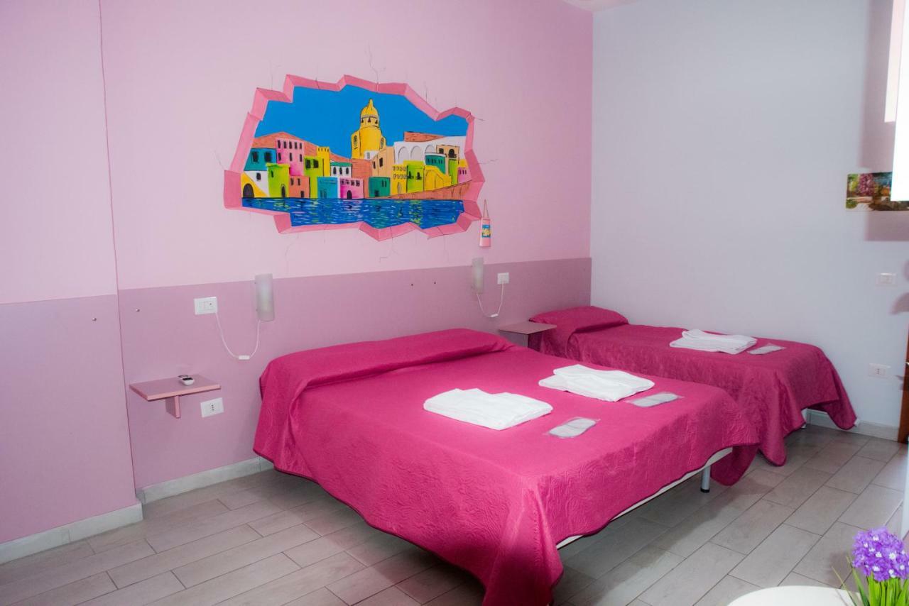 B&B Le Isole Napoli Bagian luar foto