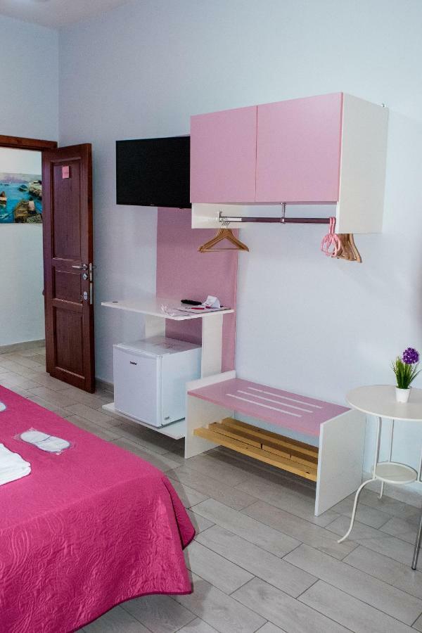 B&B Le Isole Napoli Bagian luar foto